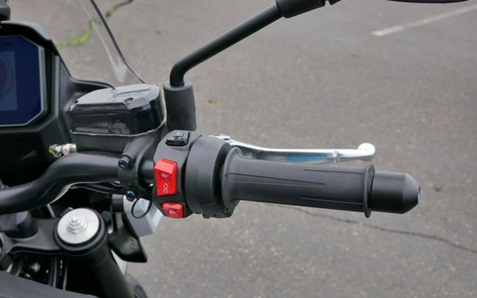 2025 Moto Guzzi V85 Strada