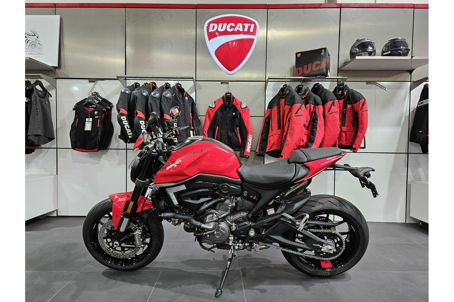 2024 Ducati MONSTER 950 (LOWERED 20mm)