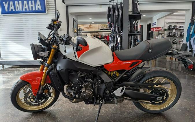 2025 Yamaha XSR 900