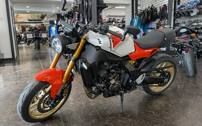 2025 Yamaha XSR 900