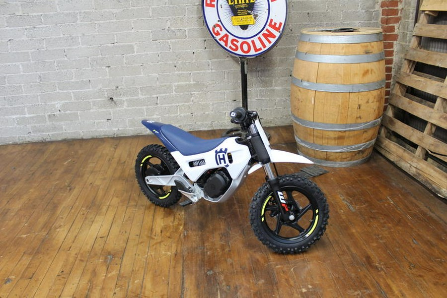 2024 Husqvarna® EE 2