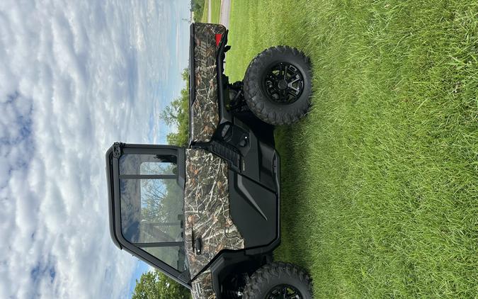 2026 CAN-AM DEFENDER LIMITED HD11