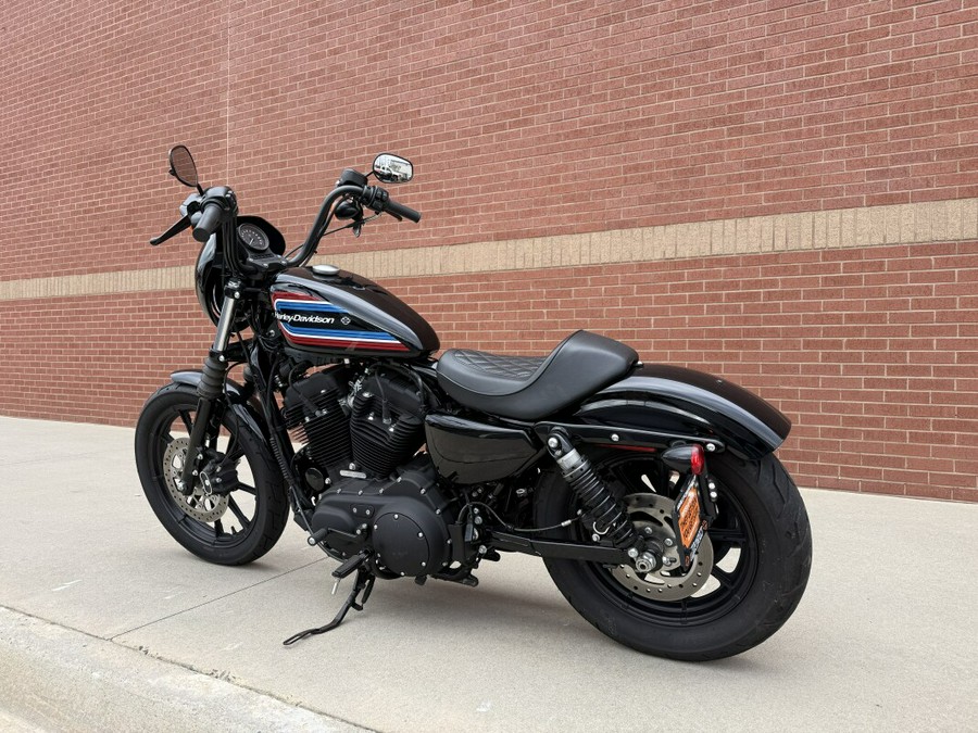 2021 Harley-Davidson® Iron 1200™ Vivid Black