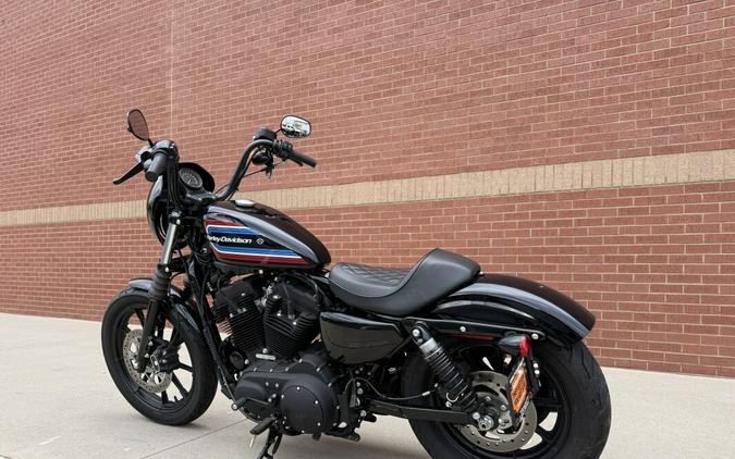 2021 Harley-Davidson® Iron 1200™ Vivid Black