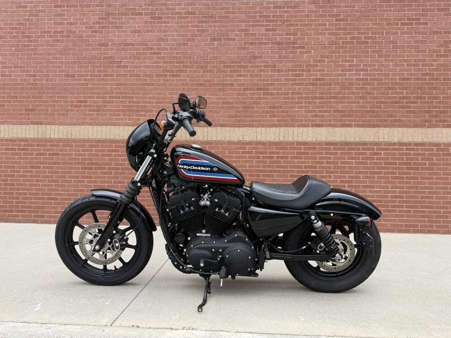 2021 Harley-Davidson® Iron 1200™ Vivid Black