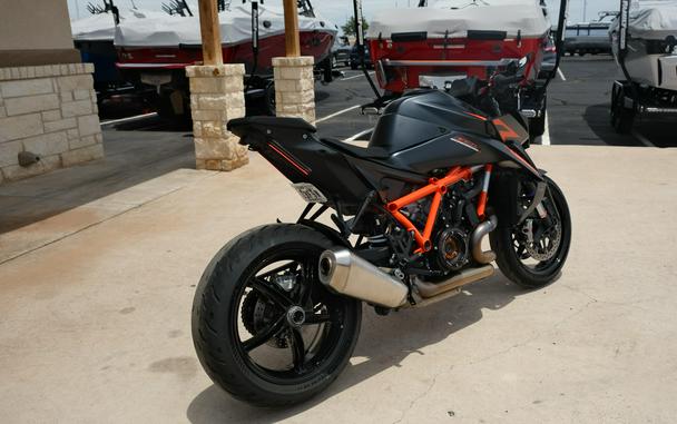 2024 KTM 1390 SUPER DUKE R EVO