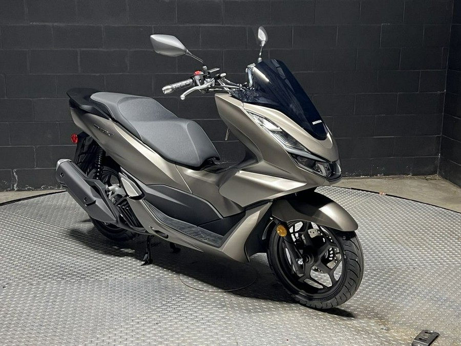 2023 Honda® PCX