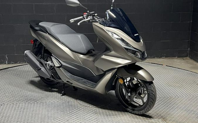 2023 Honda® PCX