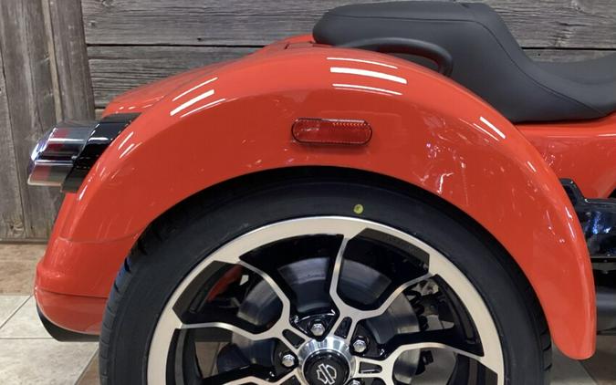 2026 Harley-Davidson® Road Glide 3 Blood Orange