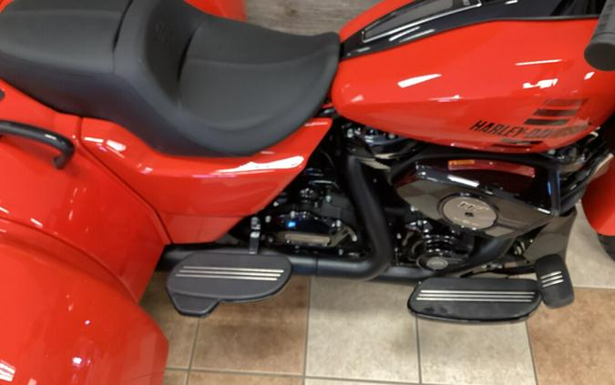 2026 Harley-Davidson® Road Glide 3 Blood Orange