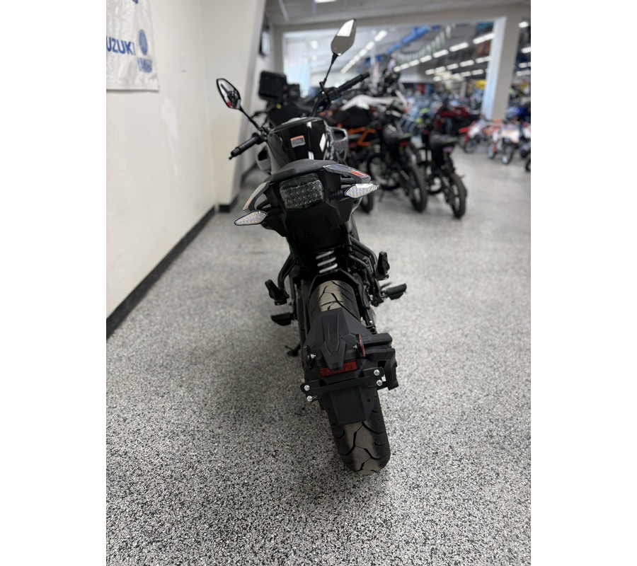 2023 CFMOTO 300NK - C0585