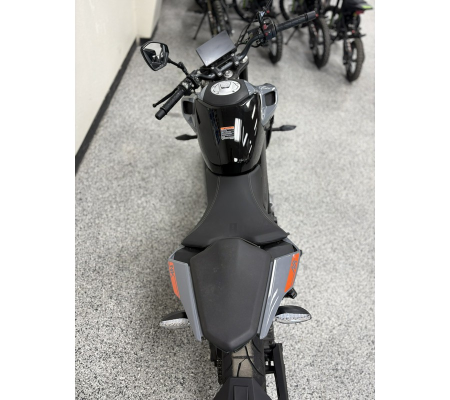2023 CFMOTO 300NK - C0585