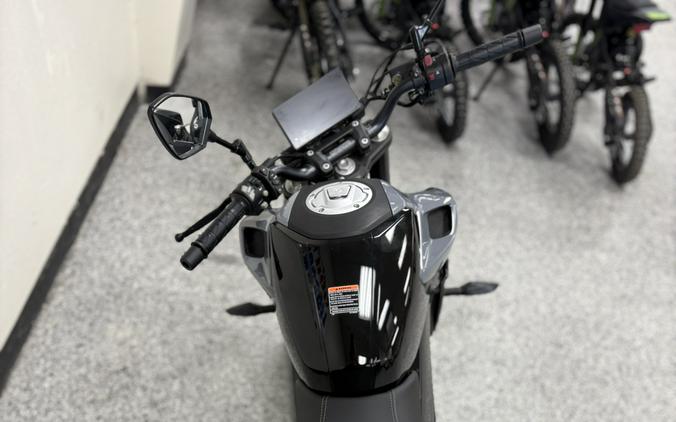 2023 CFMOTO 300NK - C0585