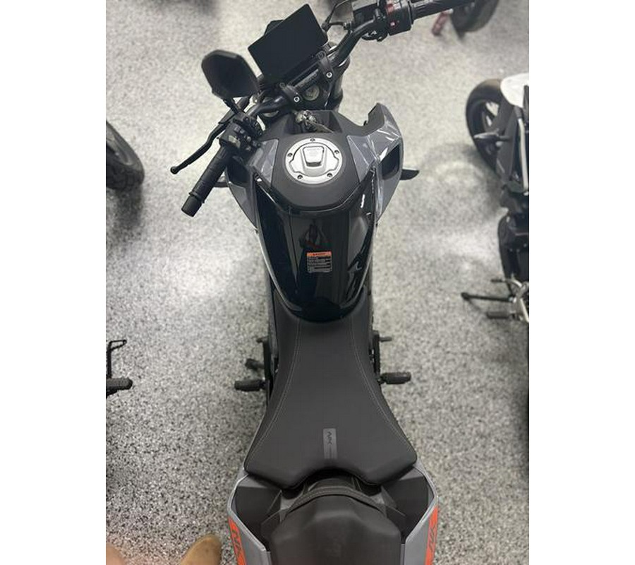 2023 CFMOTO CF300-US - C0585