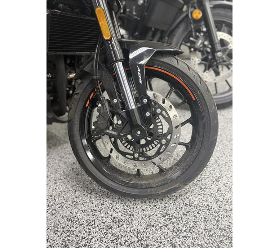 2023 CFMOTO CF300-US - C0585