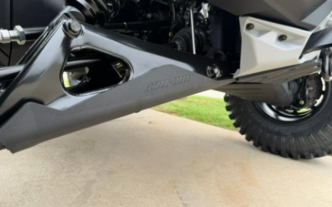 2026 Can-Am Maverick R X RC with Smart-Shox