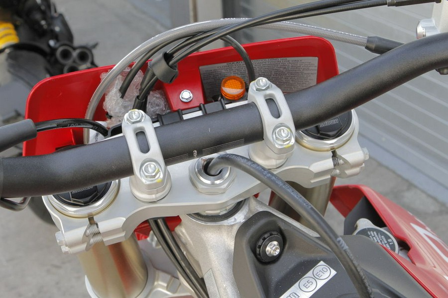 2026 Ducati Desmo450 MX