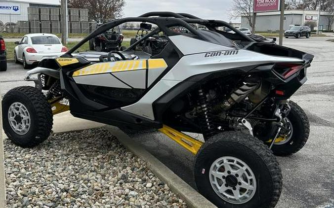 2024 Can-Am® Maverick R 999T DCT