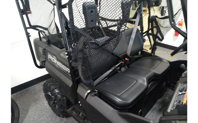 2025 Honda PIONEER 700-4 DELUXE Deluxe - Black Forest Green