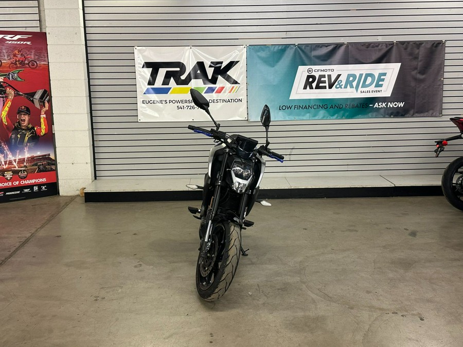 2022 CFMOTO 300NK