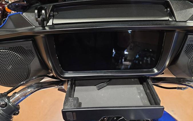 2025 Harley-Davidson® Street Glide® Blue Burst