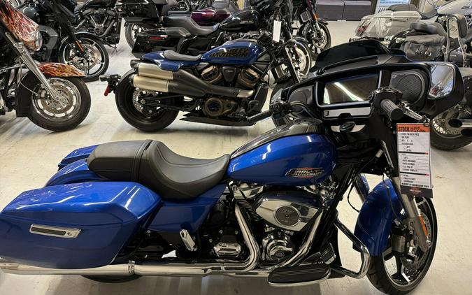 2025 Harley-Davidson® Street Glide® Blue Burst