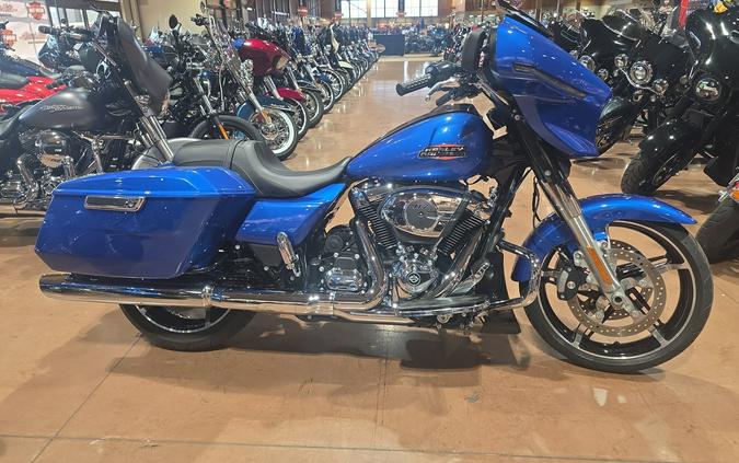 2025 Harley-Davidson® Street Glide® Blue Burst