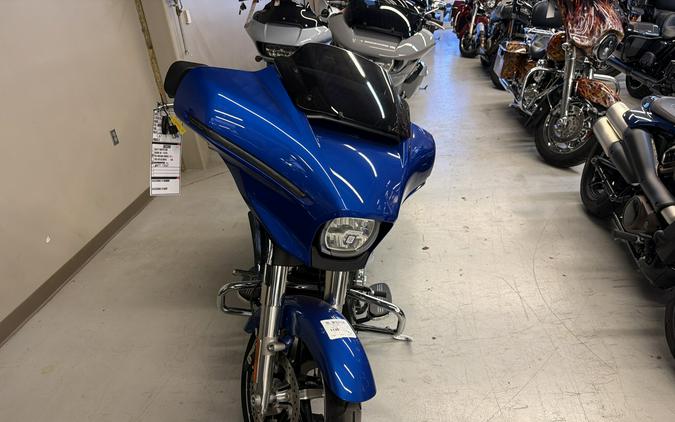 2025 Harley-Davidson® Street Glide® Blue Burst