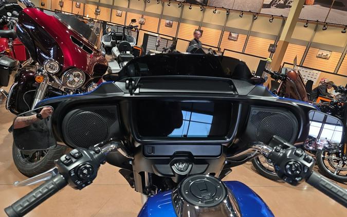 2025 Harley-Davidson® Street Glide® Blue Burst