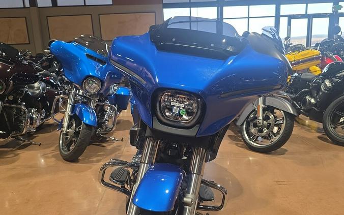 2025 Harley-Davidson® Street Glide® Blue Burst