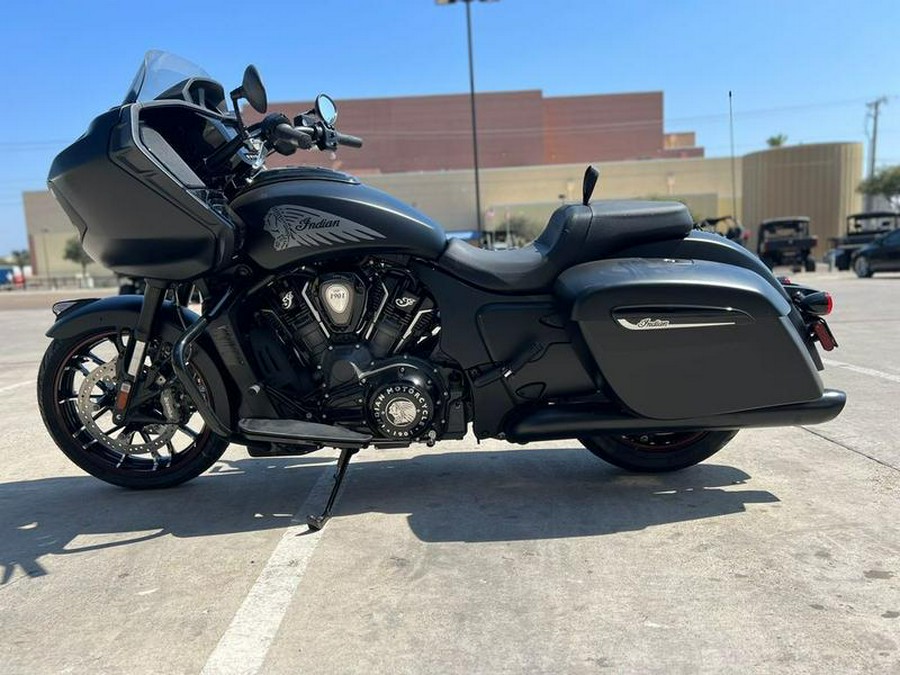 2023 Indian Motorcycle® Challenger® Dark Horse® Black Smoke