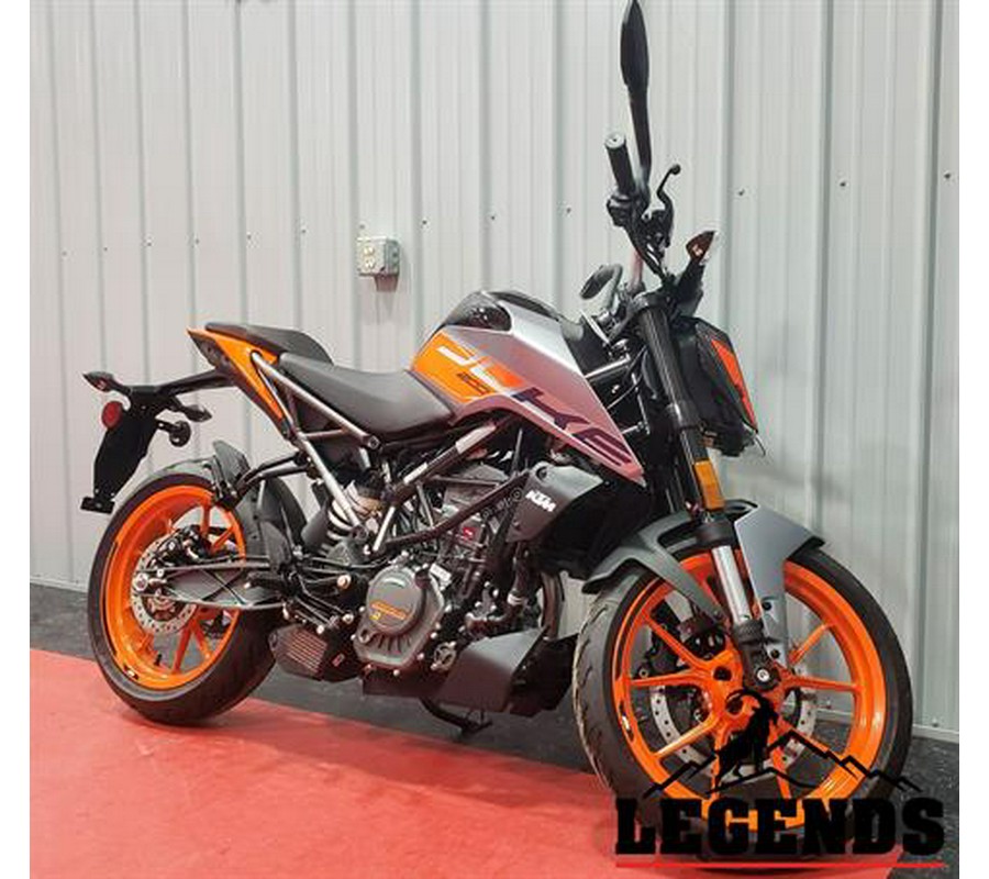 2023 KTM 200 Duke