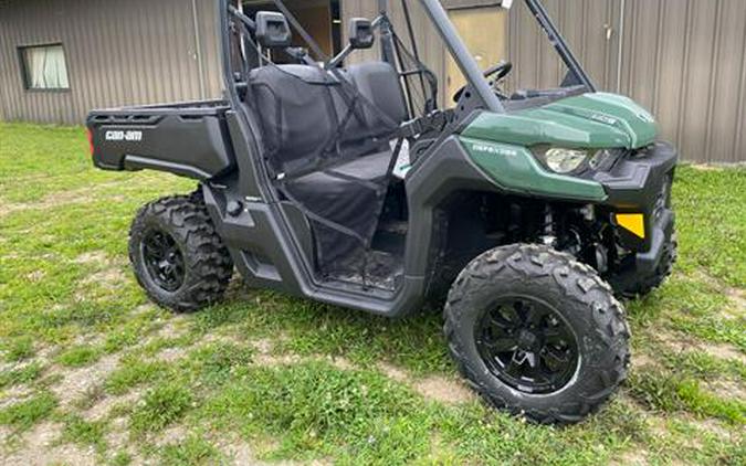 2023 Can-Am Defender DPS HD9