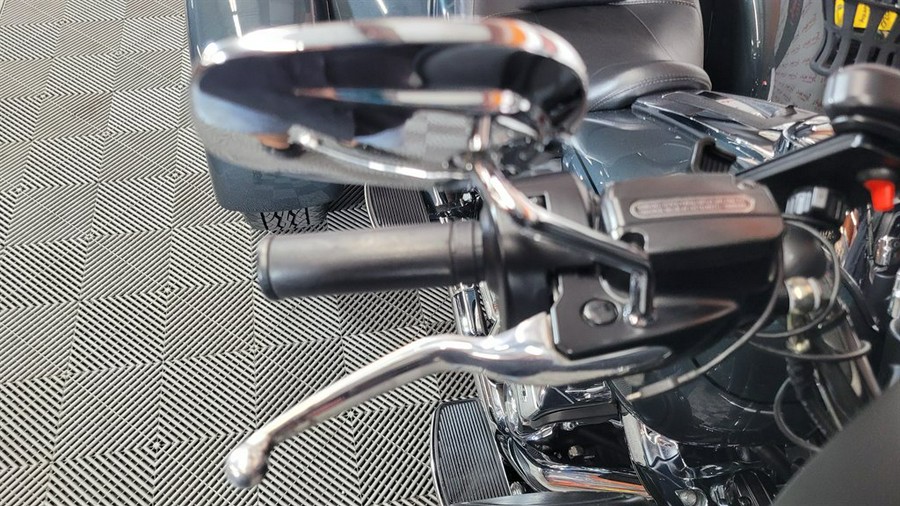 2020 Harley Davidson TRI Glide Flhtcutg