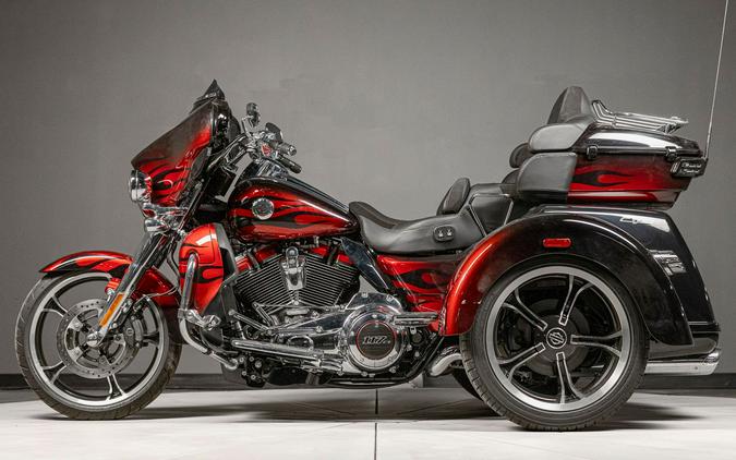 2022 Harley-Davidson CVO Tri Glide