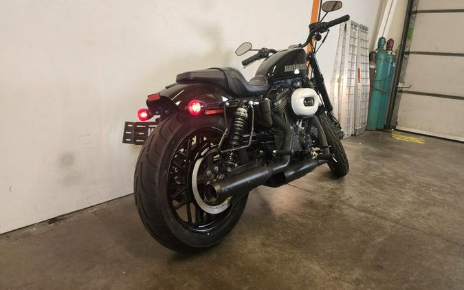 2016 Harley-Davidson Roadster Black XL1200CX