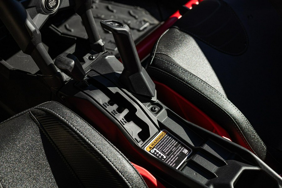 2025 CAN-AM MAVERICK X3 MAX X RS TURBO RR WITH SMARTSHOX