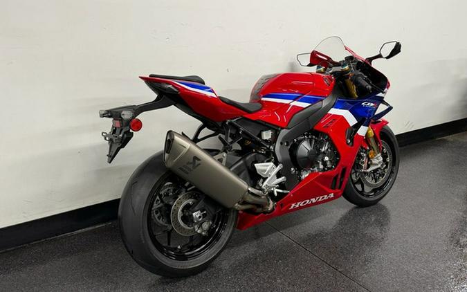 2026 Honda CBR1000RR-R Fireblade SP