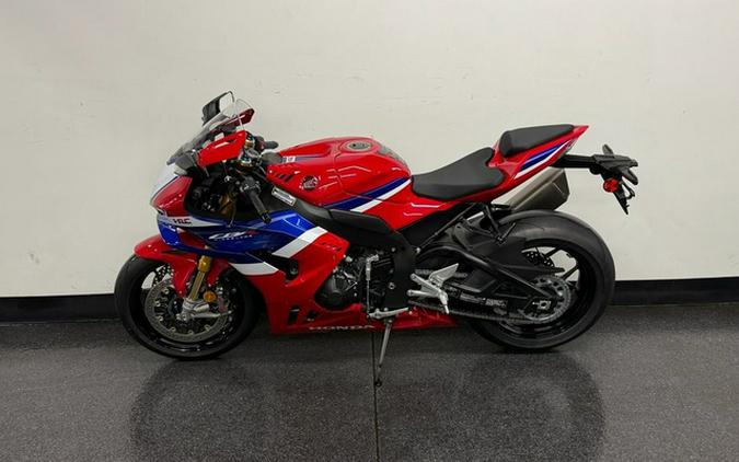 2026 Honda CBR1000RR-R Fireblade SP