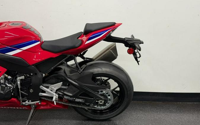 2026 Honda CBR1000RR-R Fireblade SP