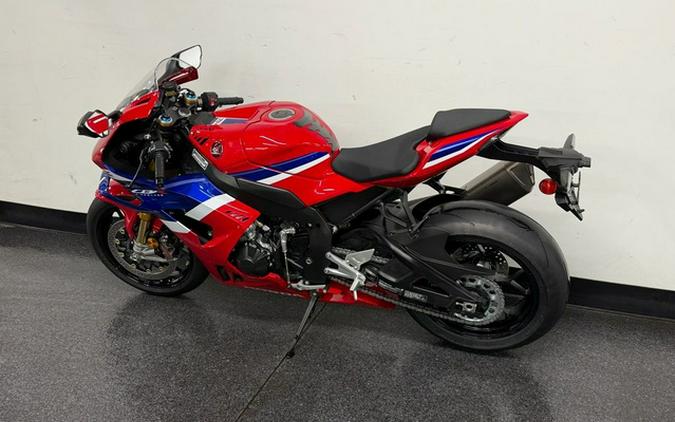 2026 Honda CBR1000RR-R Fireblade SP