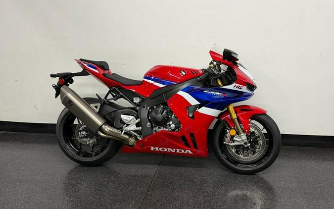2026 Honda CBR1000RR-R Fireblade SP