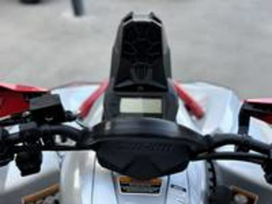 2026 Can-Am® Renegade X mr 1000 R Hyper Silver & Legion Red