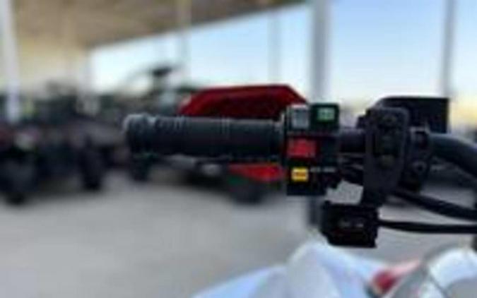 2026 Can-Am® Renegade X mr 1000 R Hyper Silver & Legion Red