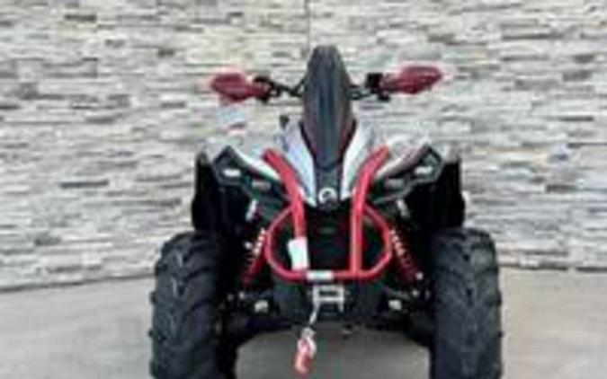 2026 Can-Am® Renegade X mr 1000 R Hyper Silver & Legion Red