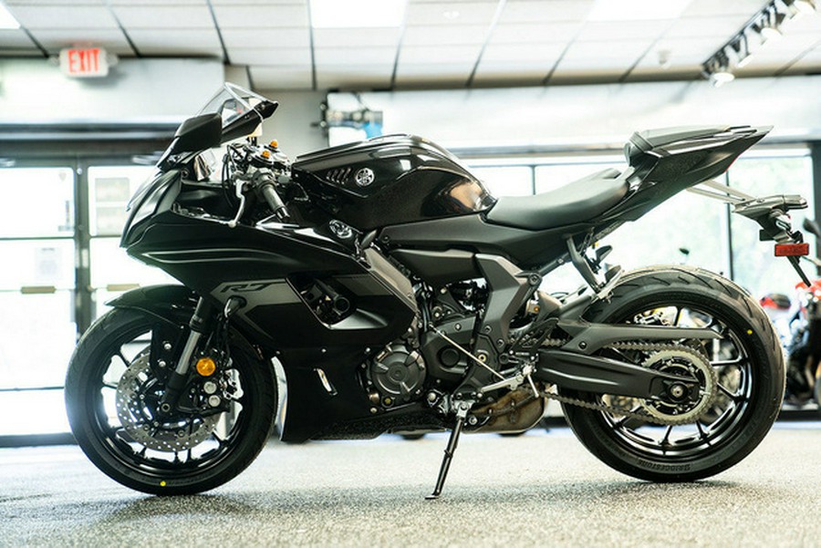 2025 Yamaha YZF R7
