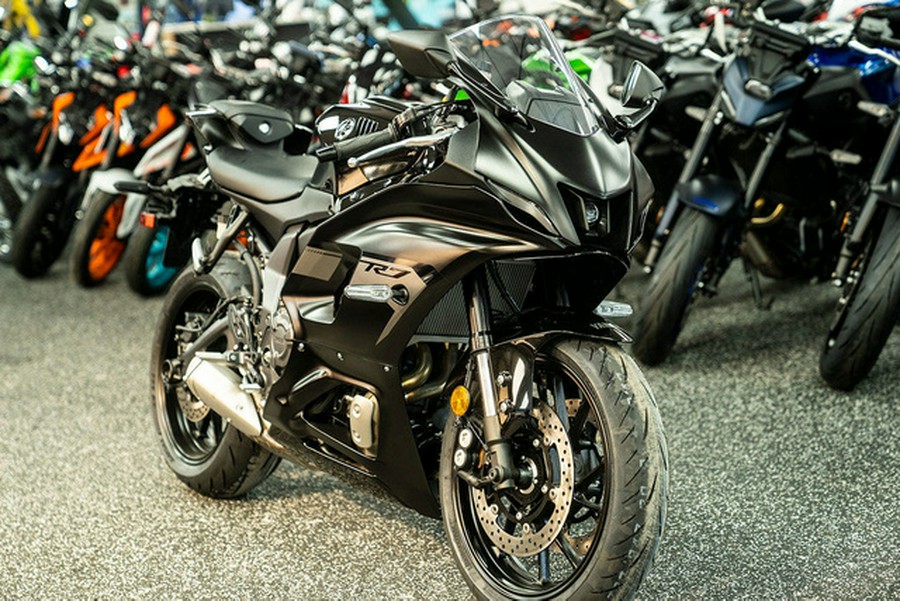 2025 Yamaha YZF R7