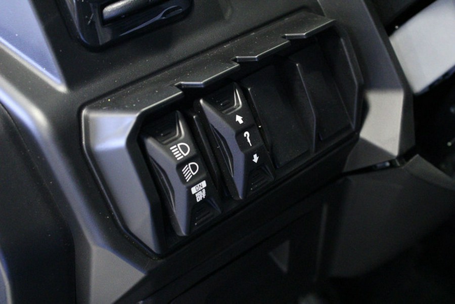 2026 Can-Am Defender MAX XT CAB HD11 With 10.25 In.Display