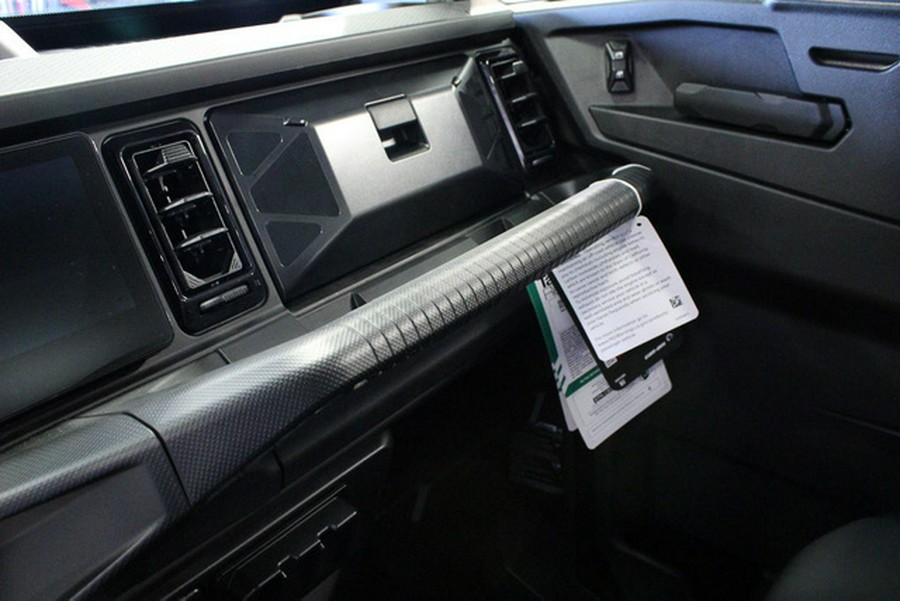 2026 Can-Am Defender MAX XT CAB HD11 With 10.25 In.Display