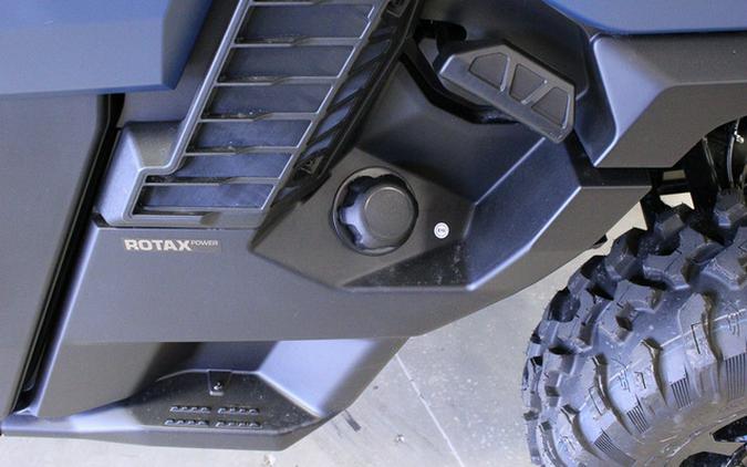 2026 Can-Am Defender MAX XT CAB HD11 With 10.25 In.Display